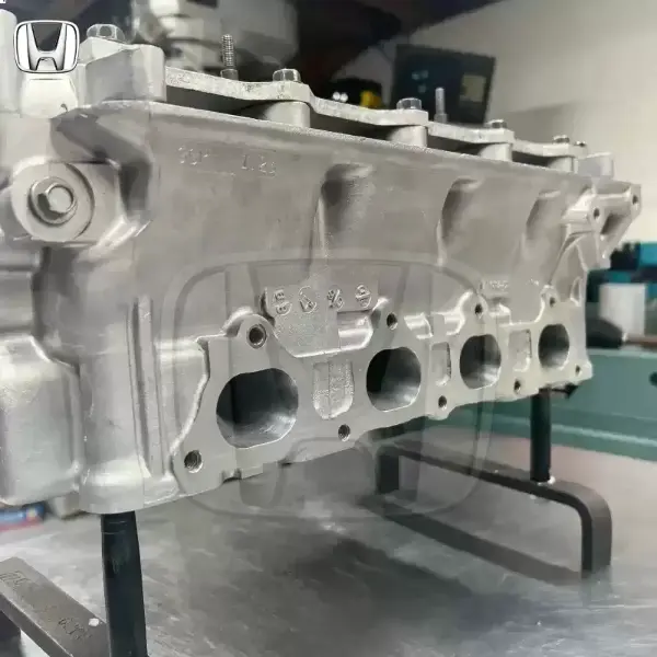 Honda B series head with a full Gspmachining Package!