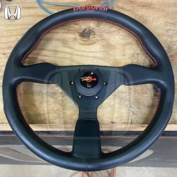 Grinta steering wheel 