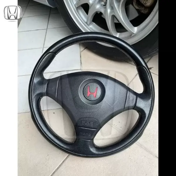 Momo SRS Steering Wheel JDM INTEGRA Type R ITR RED stitching DC2 98-00 SPEC  ***Original Leather***