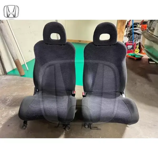 Jdm Eg6 25th anniversary Sir front seats. Good condition. No rips
