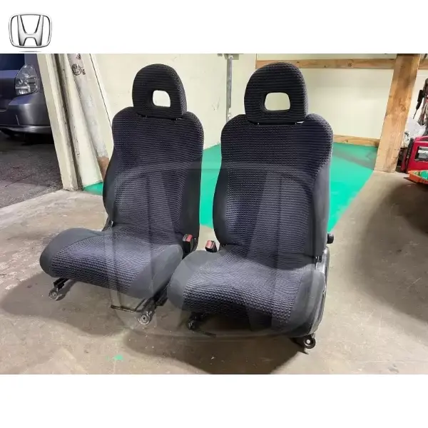 Jdm Eg6 25th anniversary Sir front seats.  Good condition. No rips.