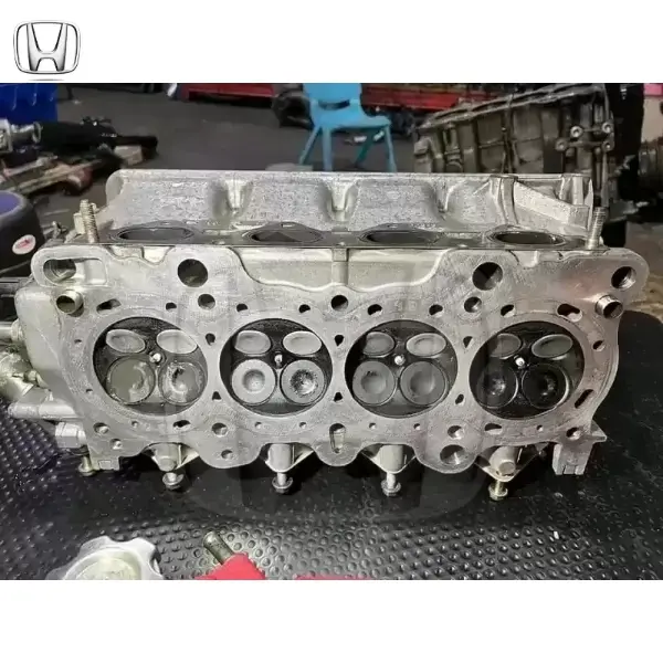 B18c cylinder head very clean with No port/no shave  type R valve cover Type R oil cap Double valve spring Still oem ang intake manifold